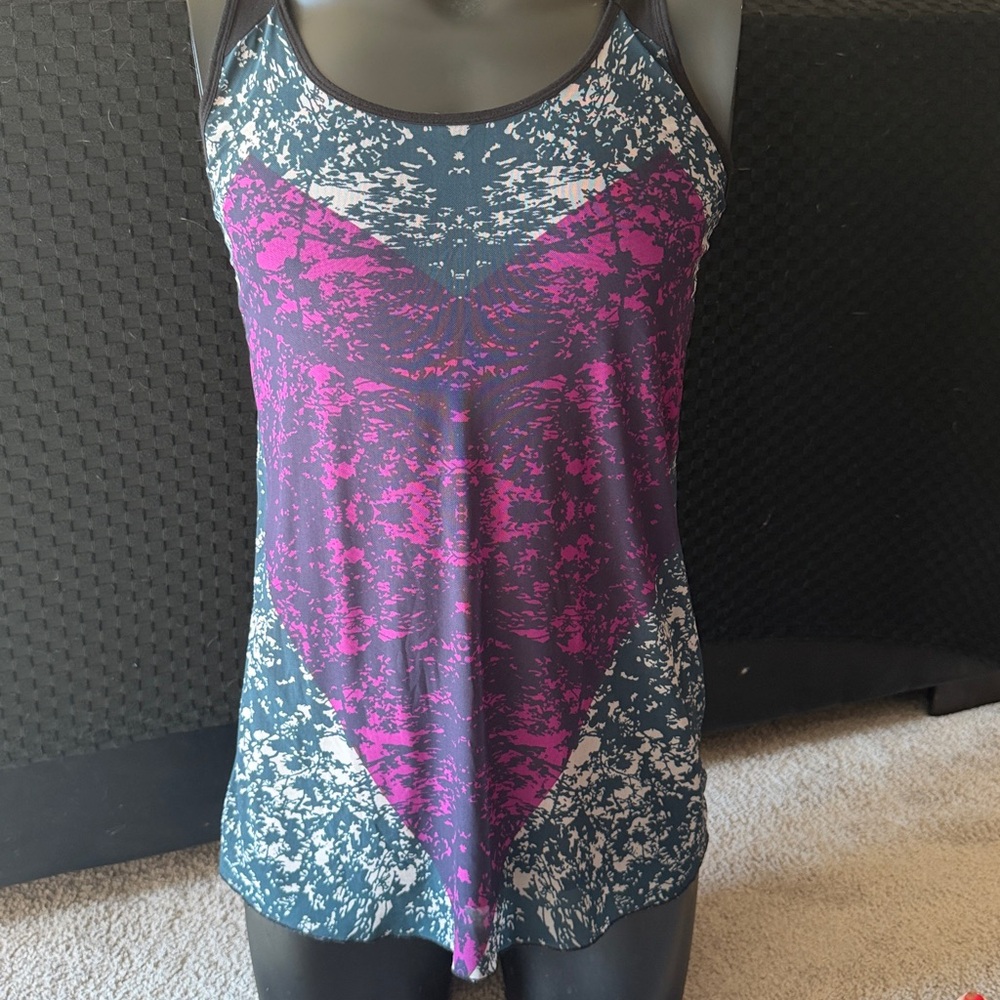 Cabi multi color flowy hip length tank Sz M
